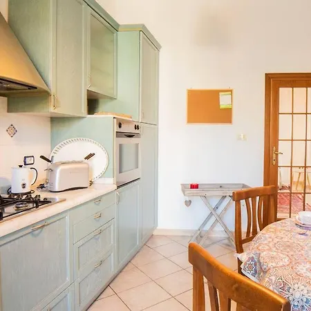 Albicocca Casa Al Mare Con Ampio Giardino Privato Nyaraló *